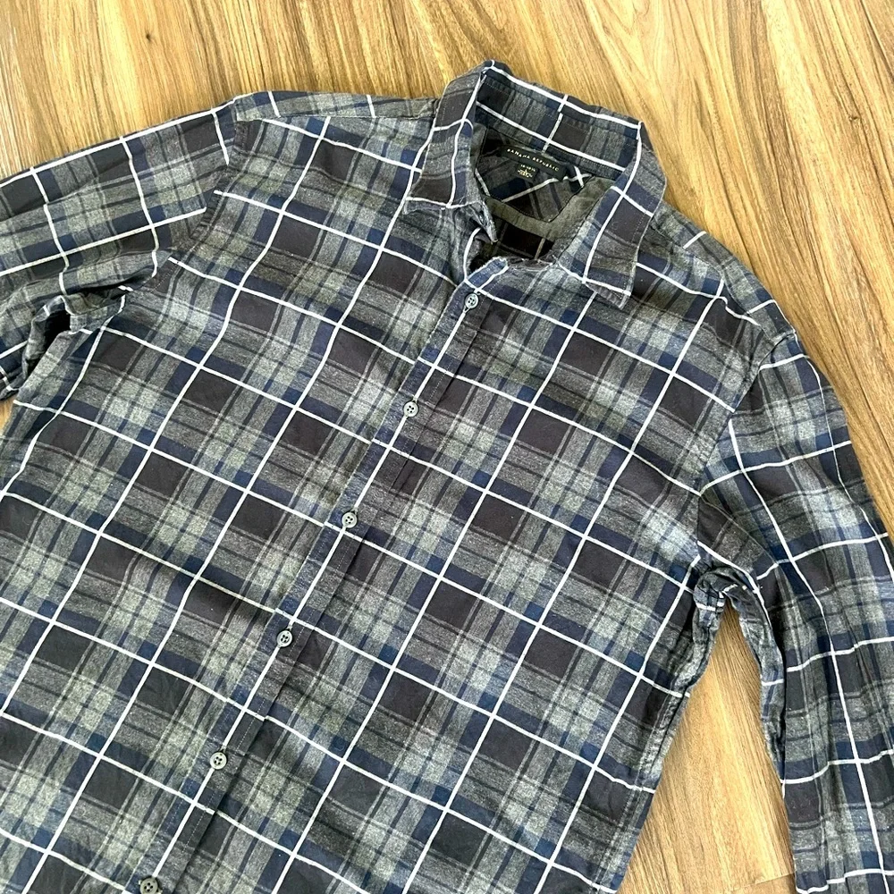 Men’s Banana Republic button‎ down